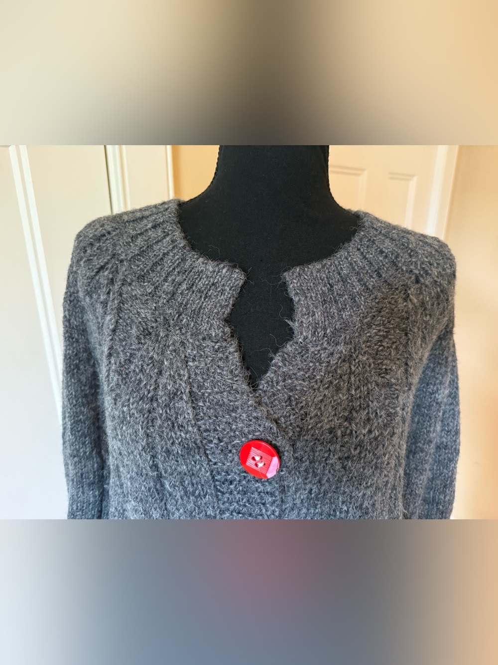 FREE PEOPLE ALPACA BLEND SHORT SWING CHUNKY CARDIGAN GRAY/RED WOMEN’S SIZE L - Picture 2 of 13